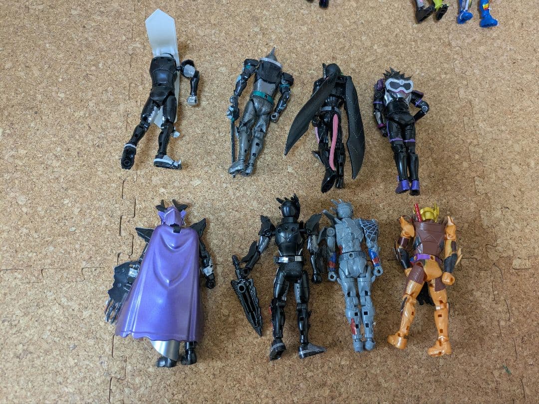 装動　仮面ライダー　ガヴ