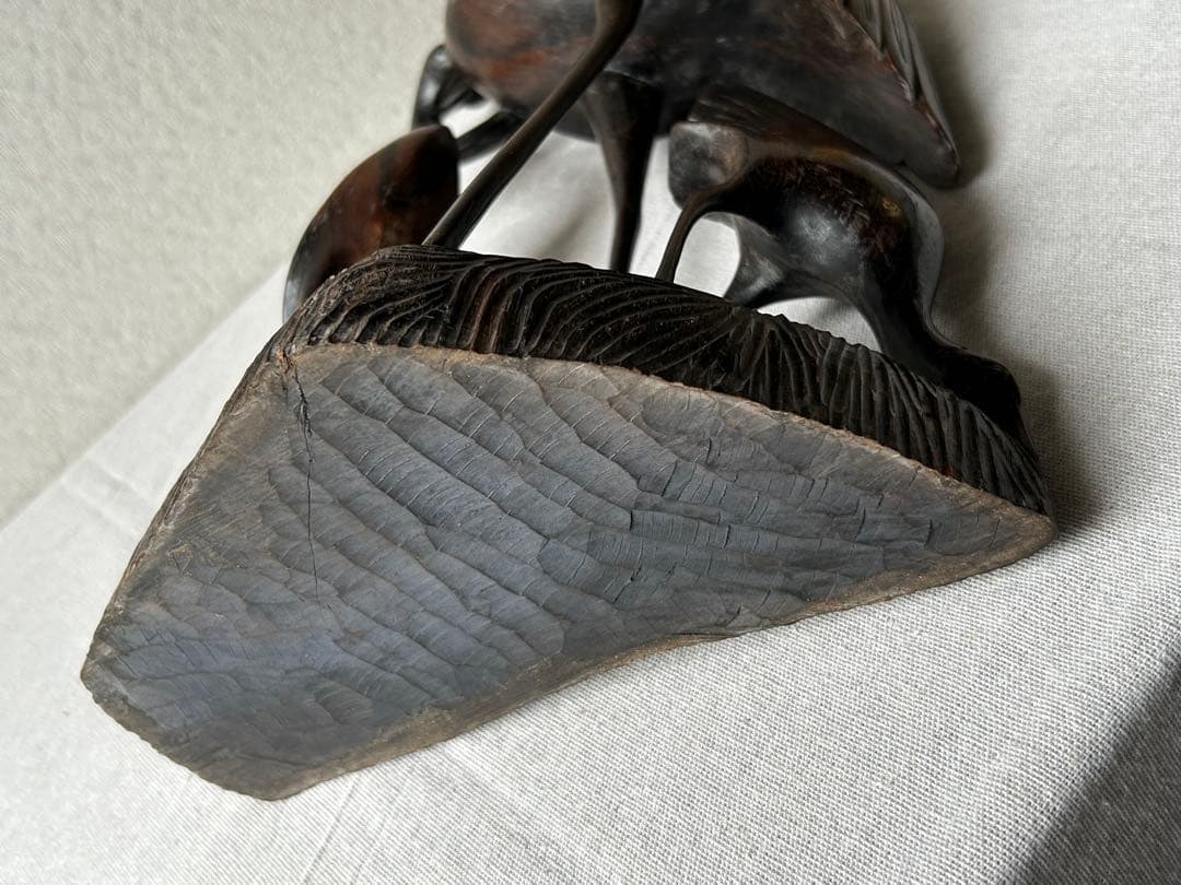 野鳥の彫刻 工芸品 アンティーク 親子 木製鳥彫刻 3羽のデザイン