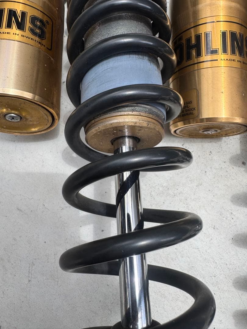 スポーツスター　オーリンズ　サスペンション