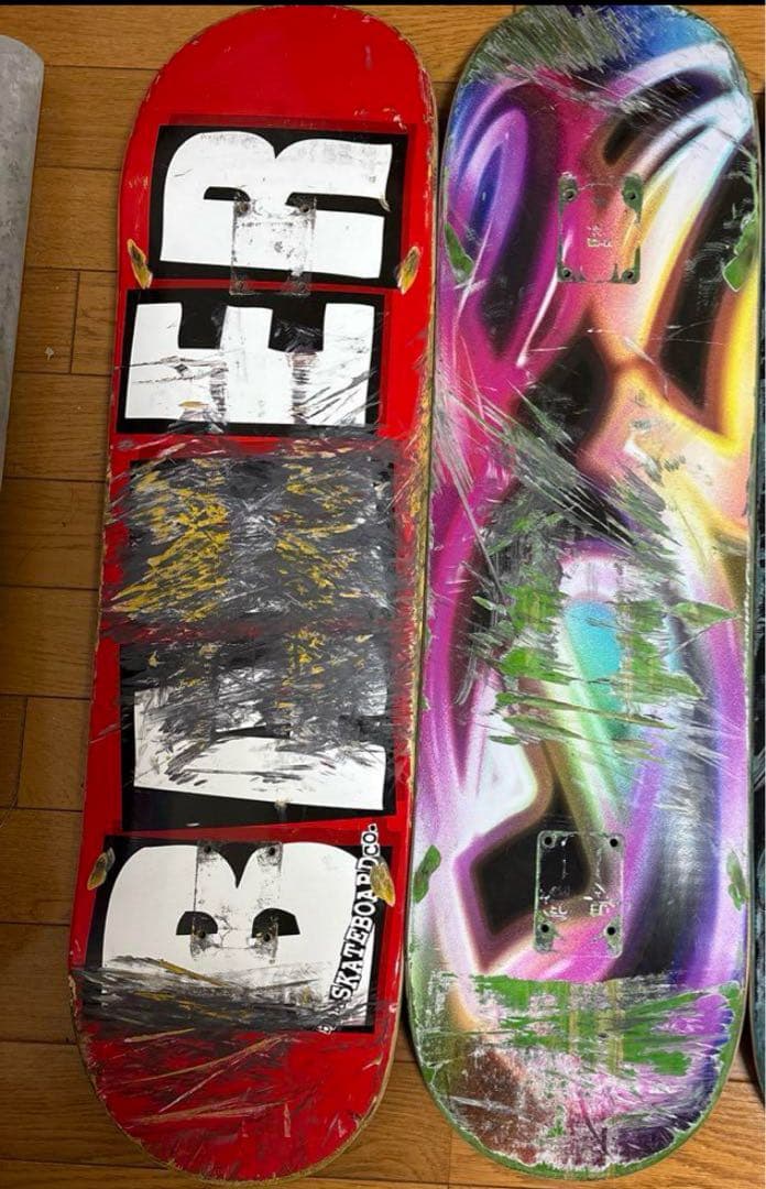 スケートボードデッキ