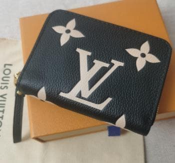 極美品 M69787 ケース財布