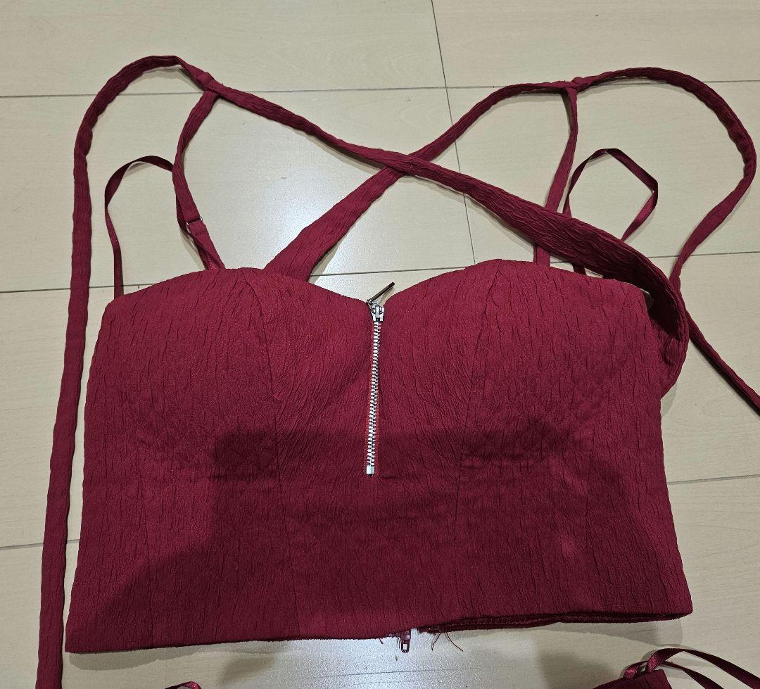 今だけお値引き！ROBE de FLEUS Glossy キャバドレスツーピース