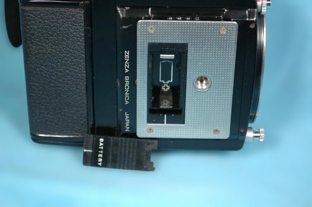 K*0様 ZENZA BRONICA ETR 《レンズセット/動作品》