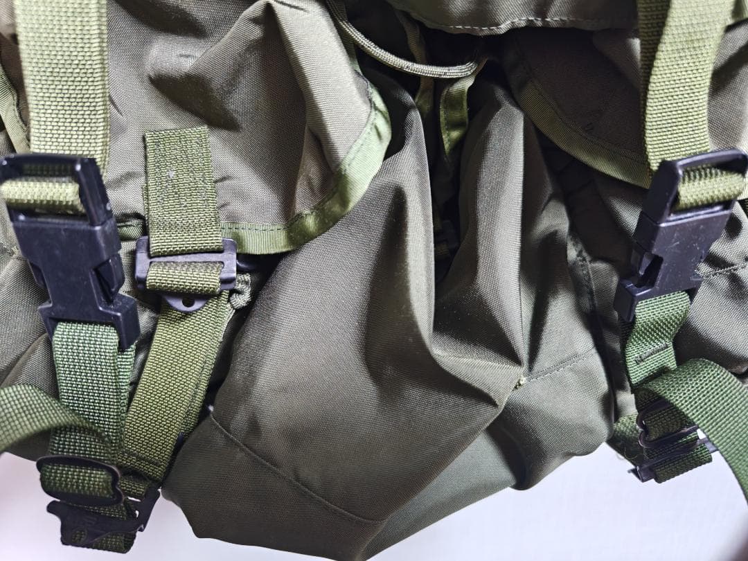 米軍実物　アリスパック　ラージサイズ　バックル仕様