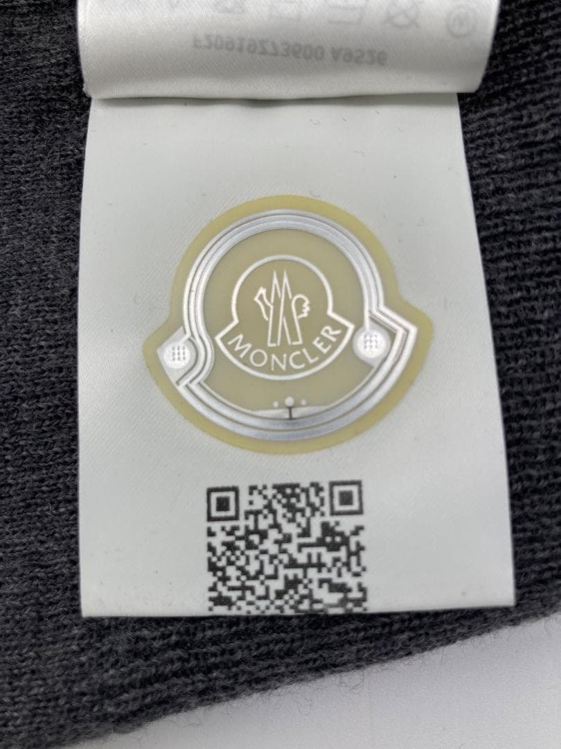 15881✨MONCLER BERRETTO ビッグロゴ ニット帽