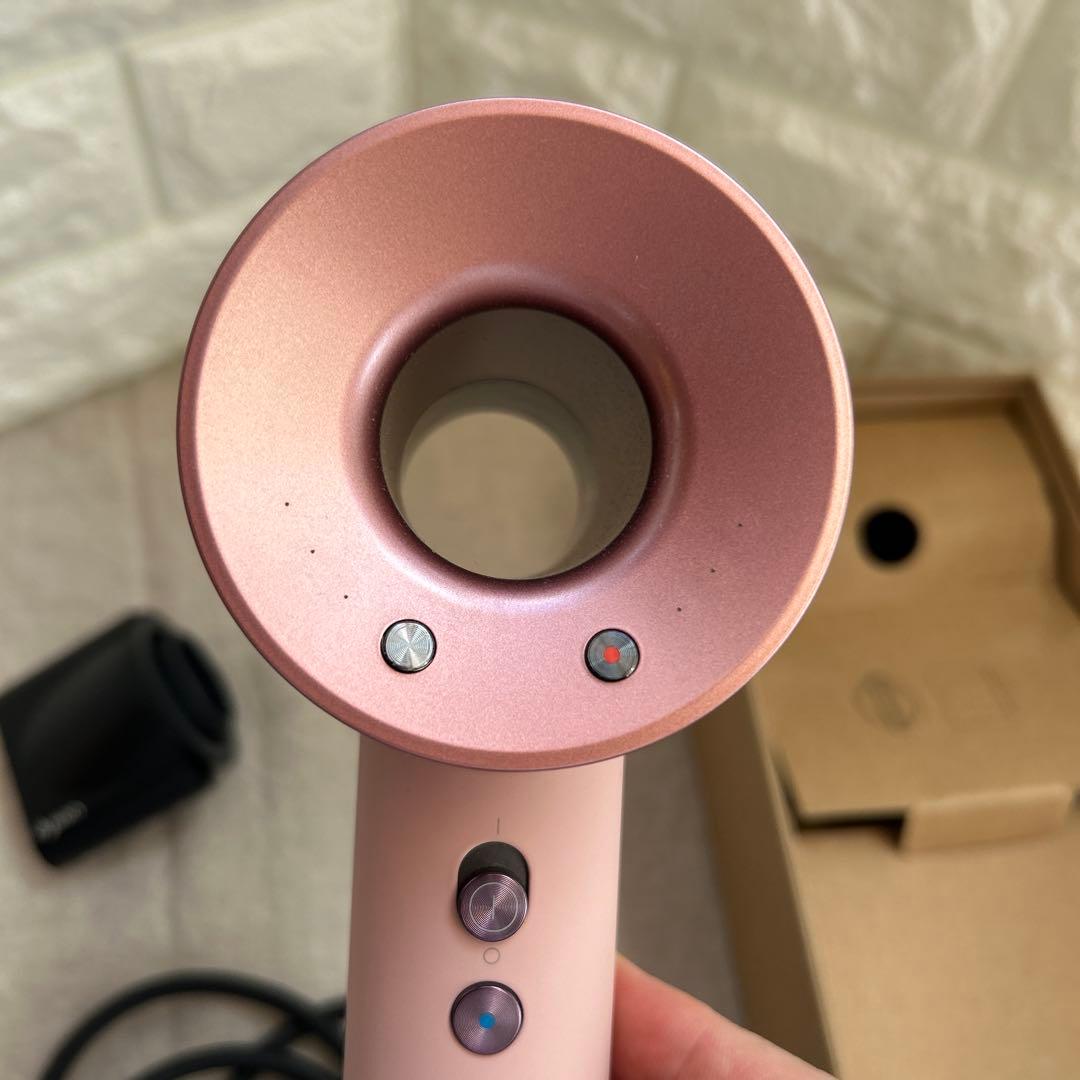 ダイソン　ドライヤー　さくらロゼゴールド