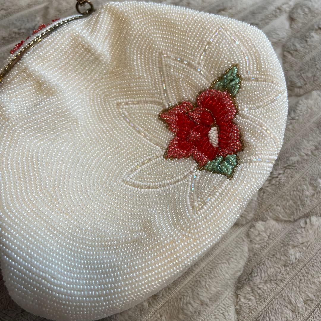 和装バッグ　総ビーズ刺繍花のホワイトクラッチバッグ