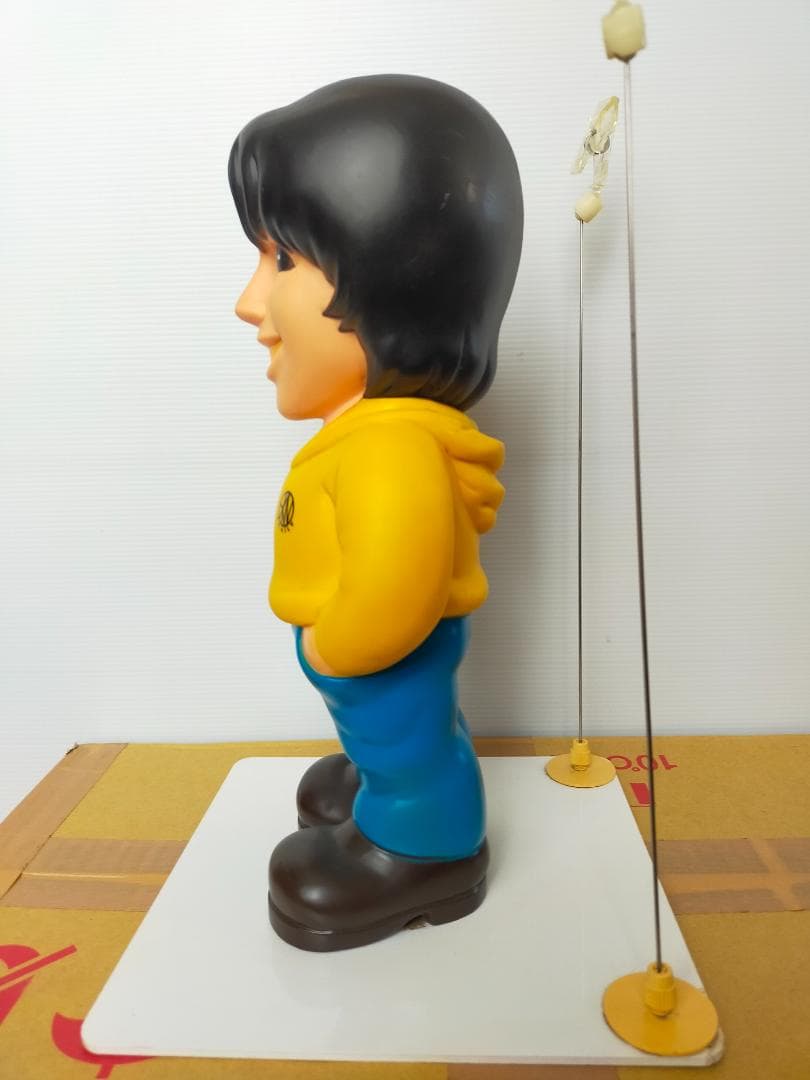 河村隆一　ソフビ人形　台座付き