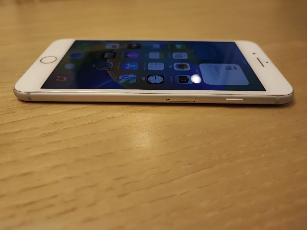 【美品】iPhone8plus ホワイト 64G SIMフリー