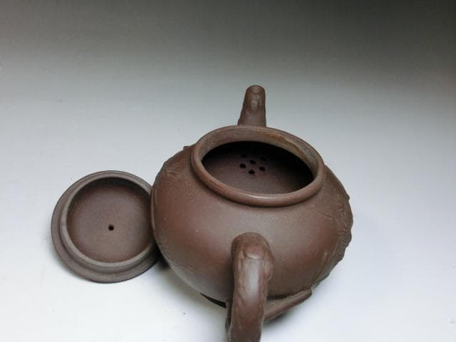 急須■紫泥 唐物 松紋 蜀山笆壺 茶瓶 松の木模様 お茶道具 時代物 骨董品■