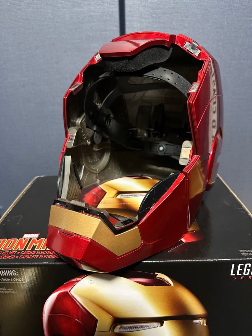 アイアンマン レジェンズ　ヘルメット　ハズブロ
