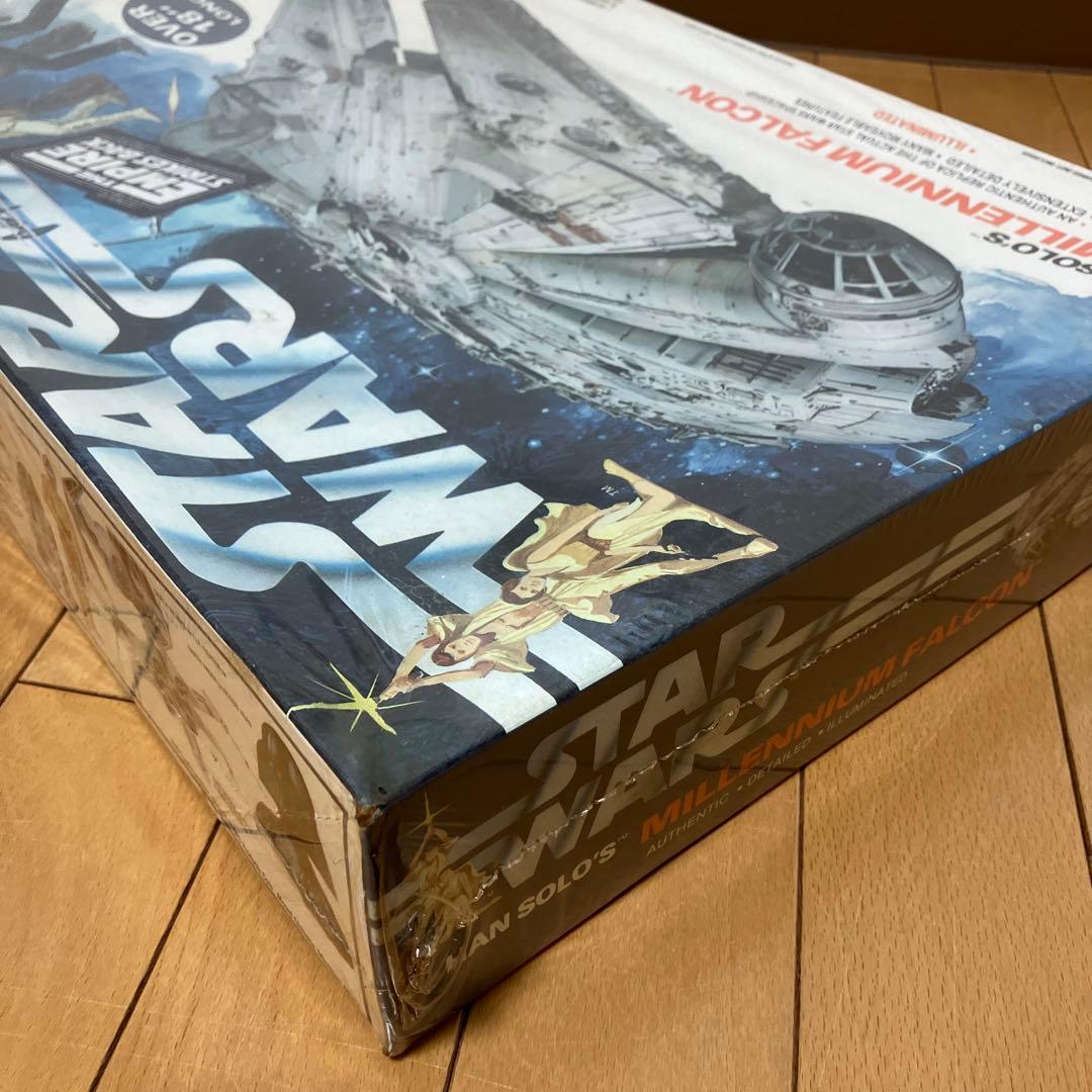 ミレニアム・ファルコン　mpc 未開封