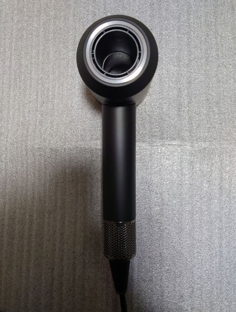 美品 最新25年製 Dyson hd08 Supersonic ionic
