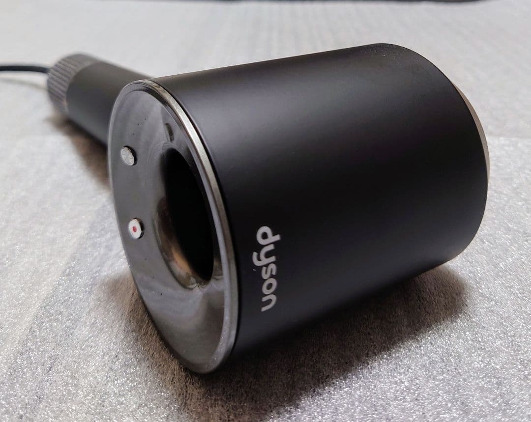 美品 最新25年製 Dyson hd08 Supersonic ionic