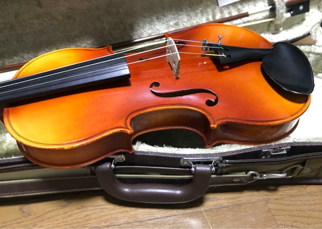 4/4 No.280 SUZUKI VIOLIN 弓・肩当て付