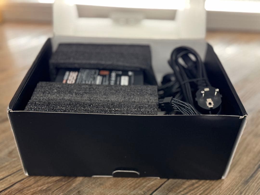 80 PLUS認証の650W出力のB65E電源ユニット