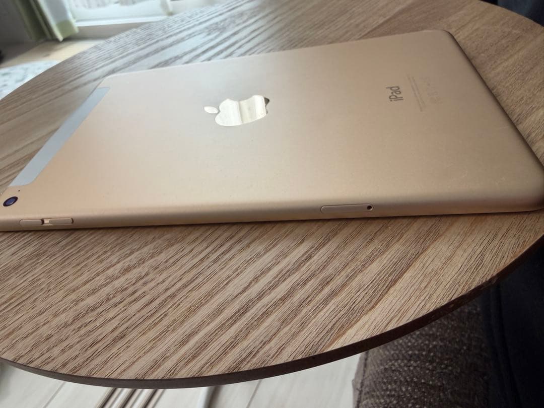Apple iPad mini4 ゴールド