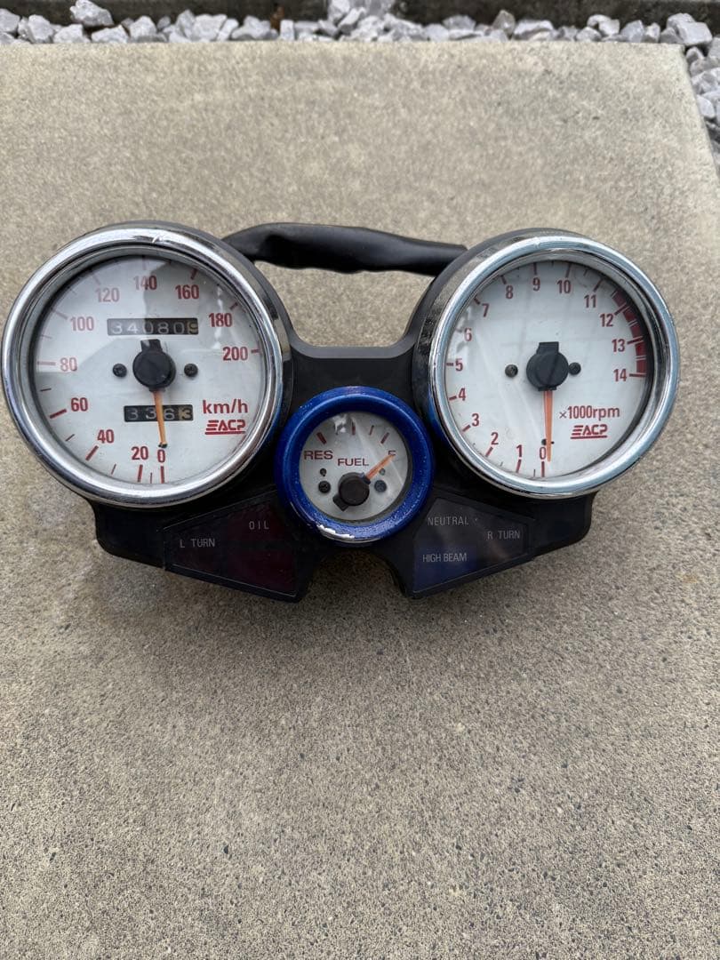 cbx400fホワイトメーターacp滅多に出ないと思います。当時物！