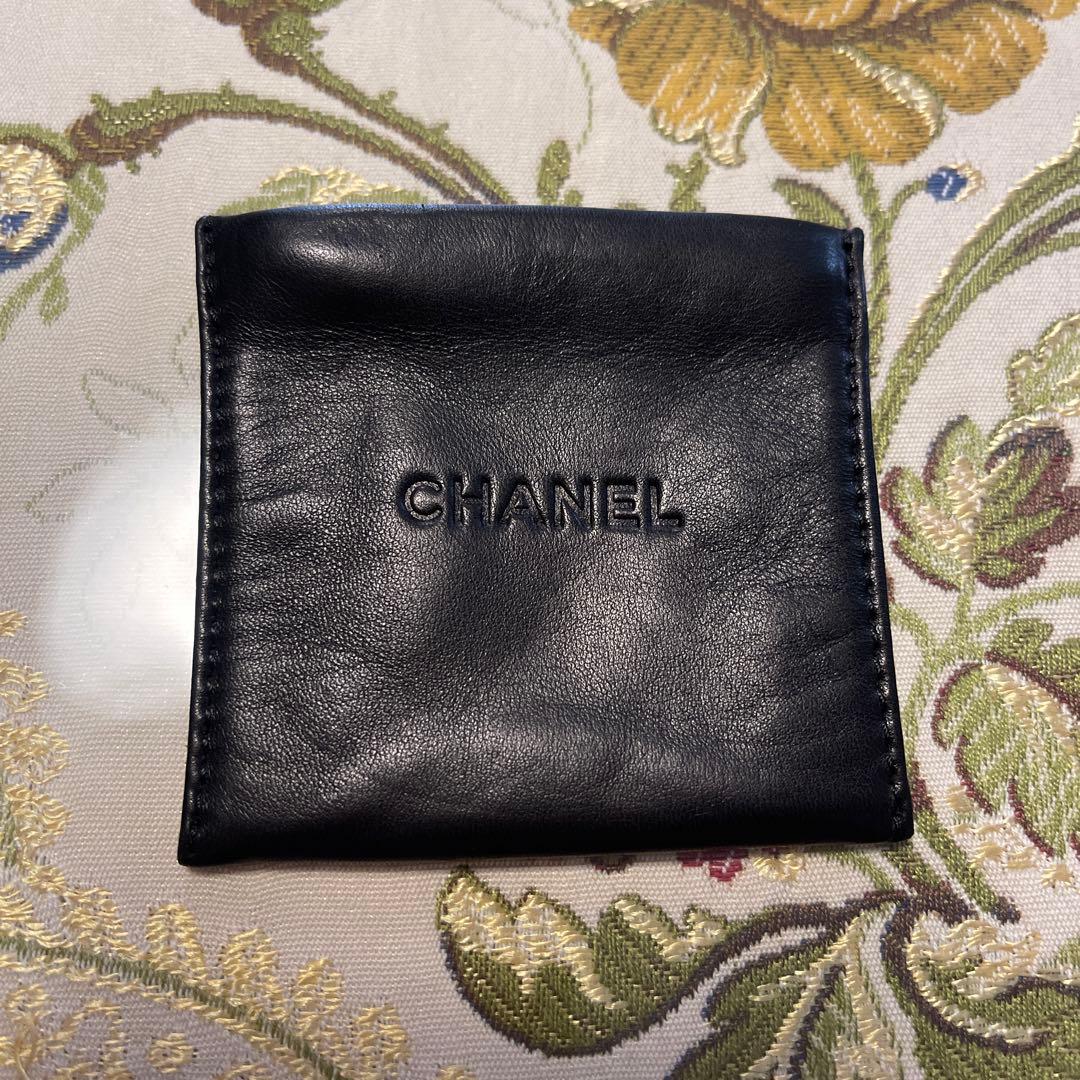 CHANEL ブローチ　ミニポーチ付き