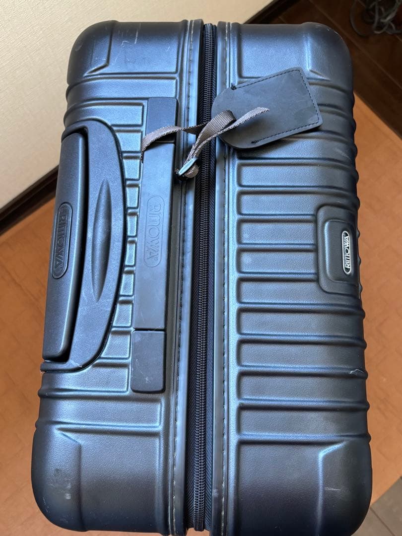 RIMOWAリモワサルサ　61L マットブラック4輪