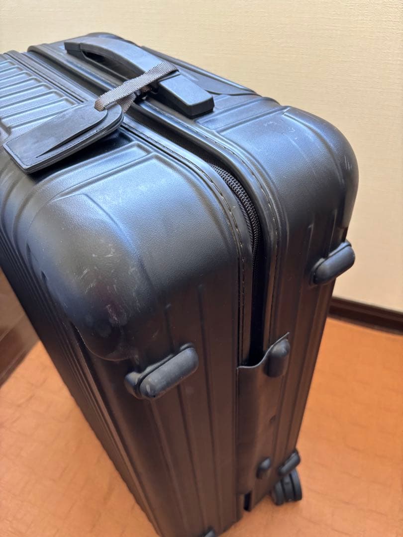 RIMOWAリモワサルサ　61L マットブラック4輪