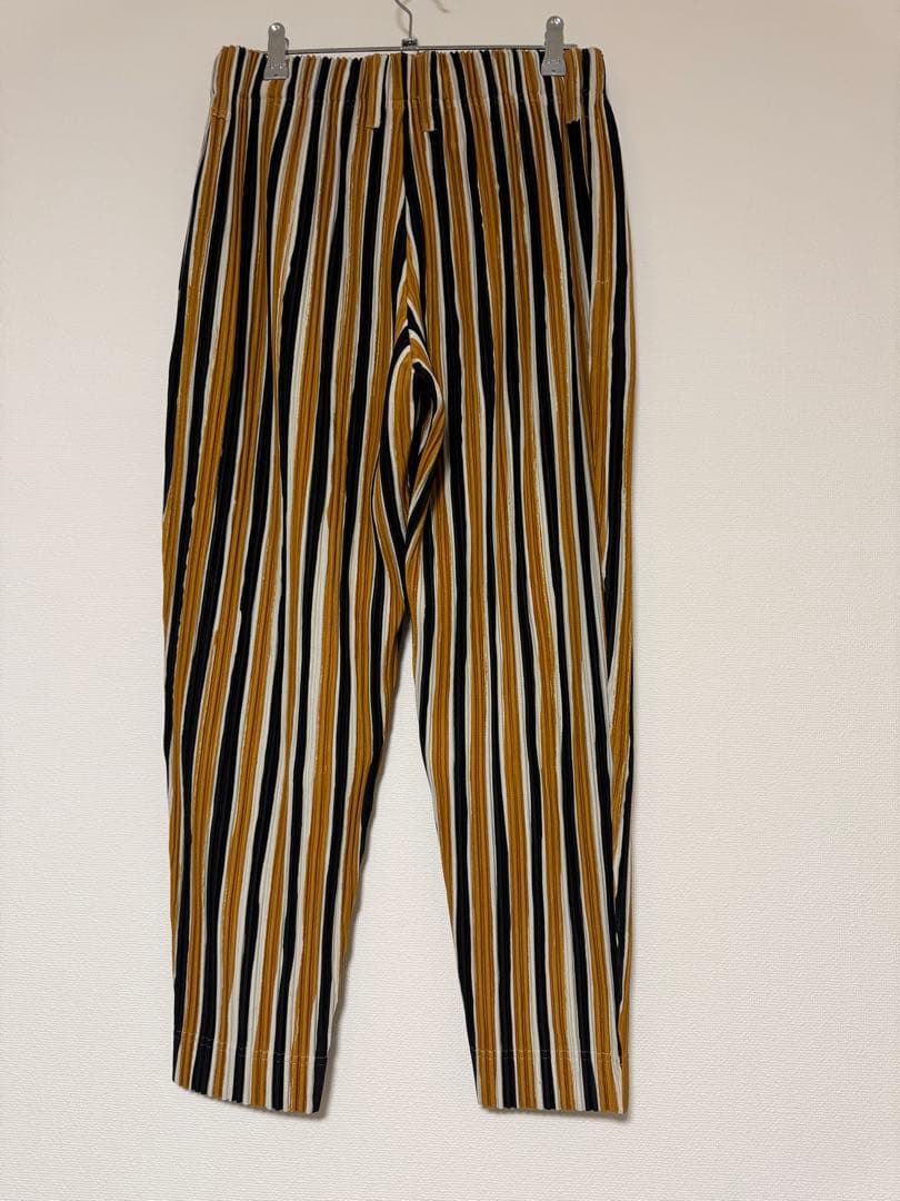 HOMME PLISSÉ ISSEY MIYAKE テーパードプリーツパンツ