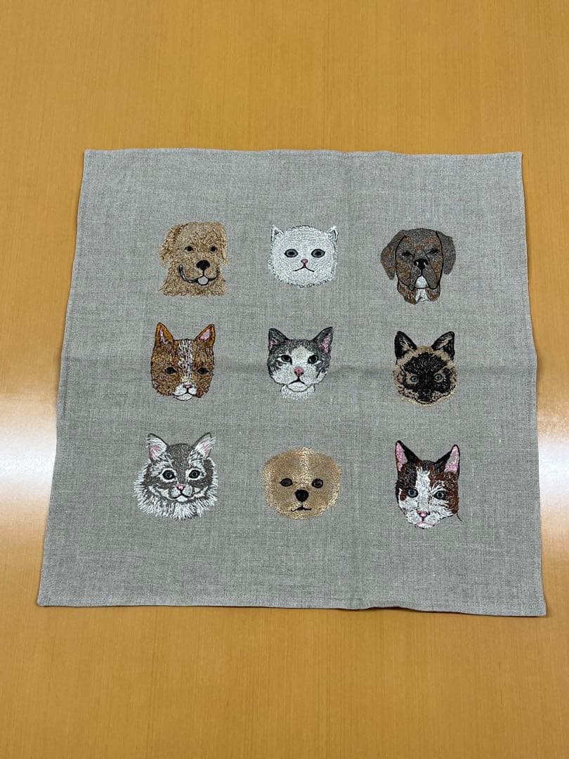 【新品】 CatsandDogsPillow Coverコーラルアンドタスク