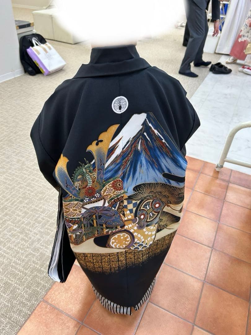 七五三 5歳 男の子 着物・袴セット 黒 かっこいい 富士山 兜 袴 七五三