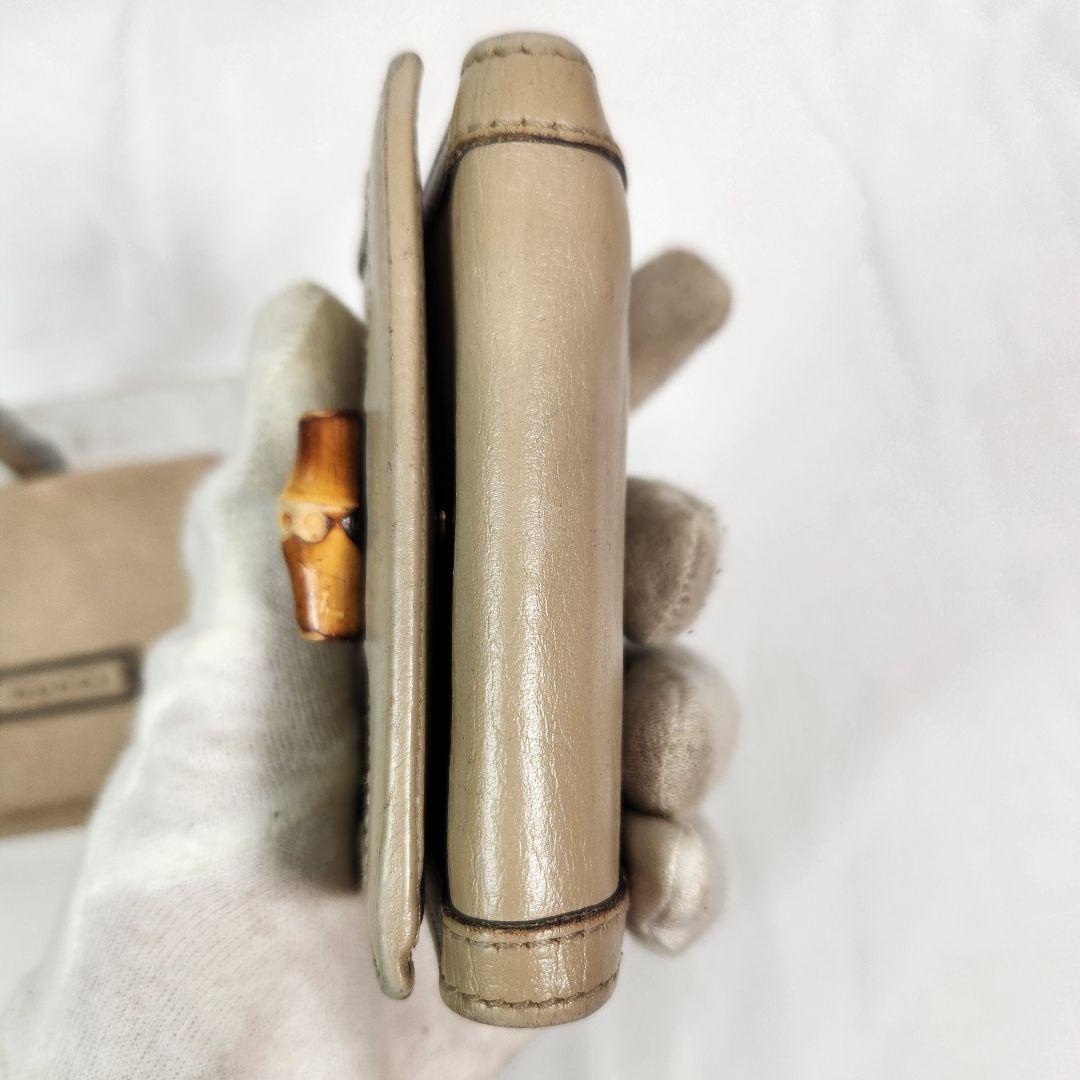 現行モデル　GUCCI マーモント バンブー 三つ折り財布 グレージュ 金具