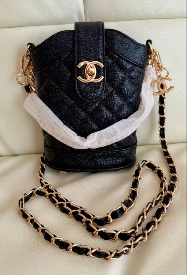 キルティング　ショルダーバッグ　ノベルティ