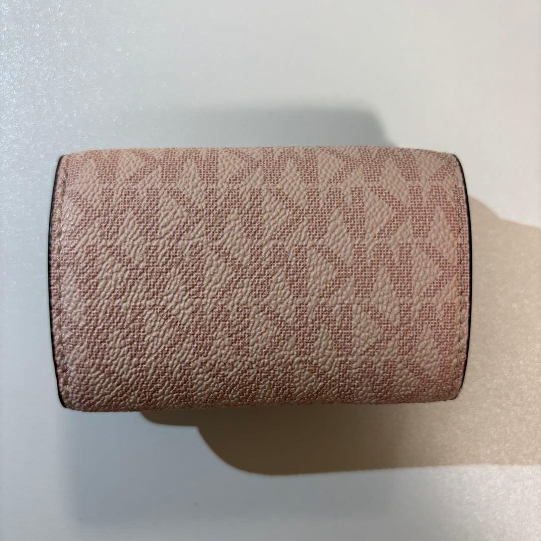 年内売り切ります 新品正規MICHAEL KORS Greenwichピンク財布