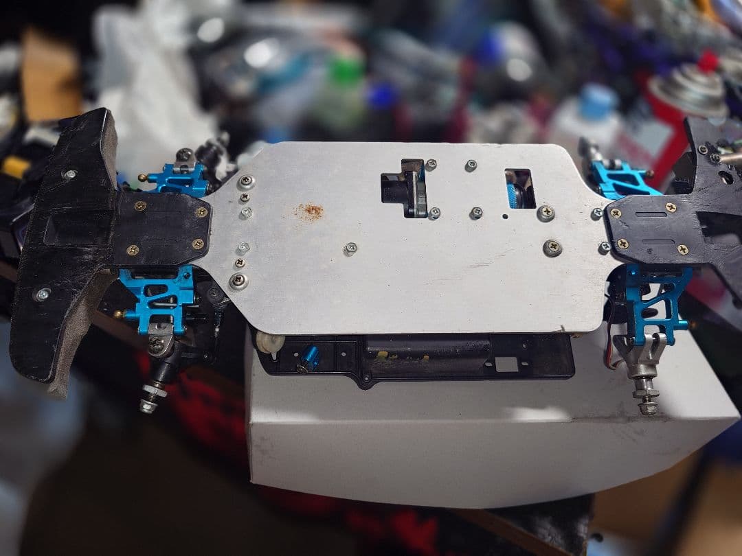 タミヤTG10シャーシ