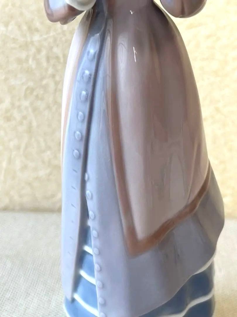 【美品・希少】Lladroリヤドロ フィギュリン 傘を持つ貴婦人 ヴィンテージ