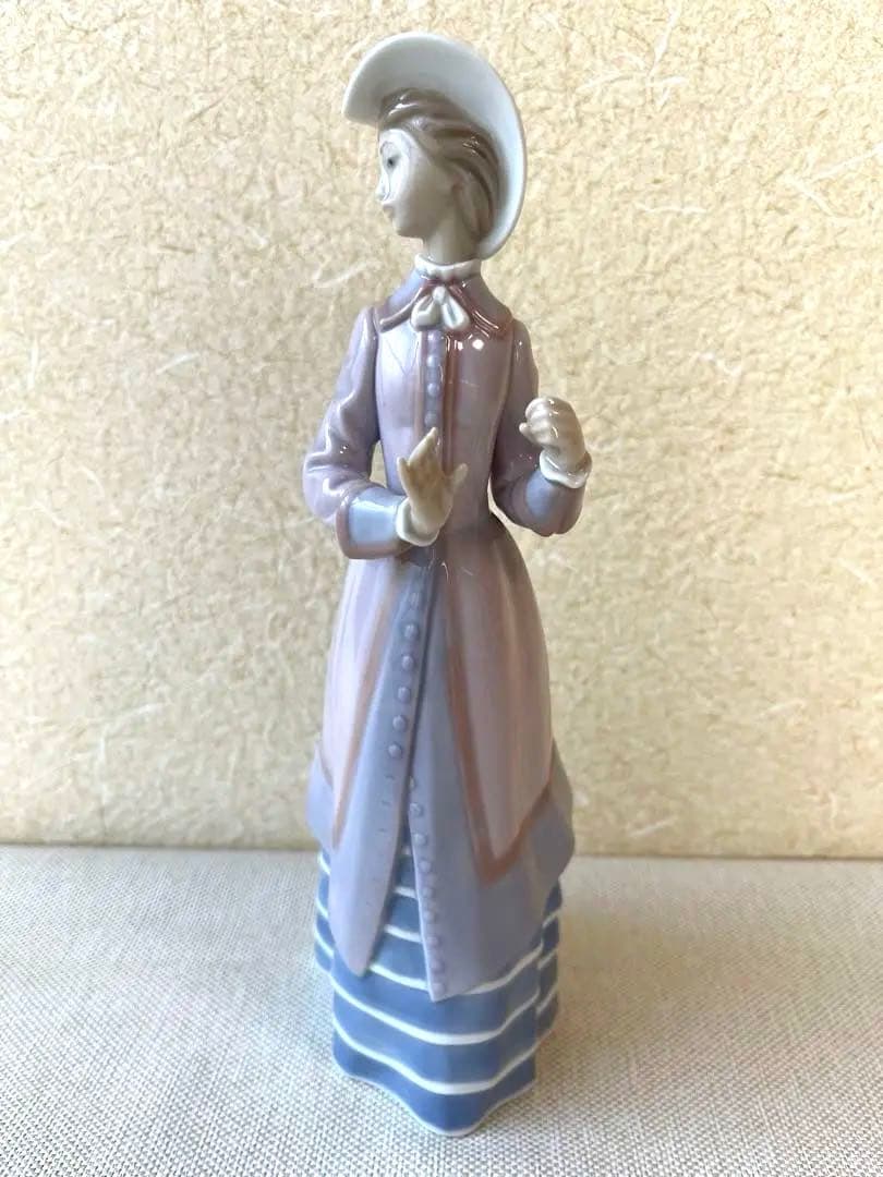 【美品・希少】Lladroリヤドロ フィギュリン 傘を持つ貴婦人 ヴィンテージ