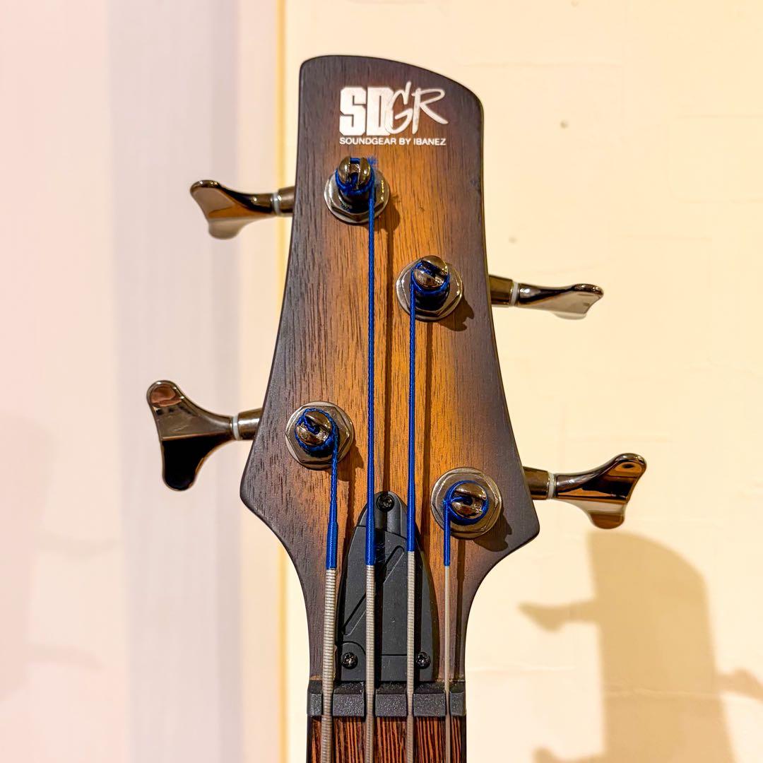 Ibanez SRF-700 フレットレスベース