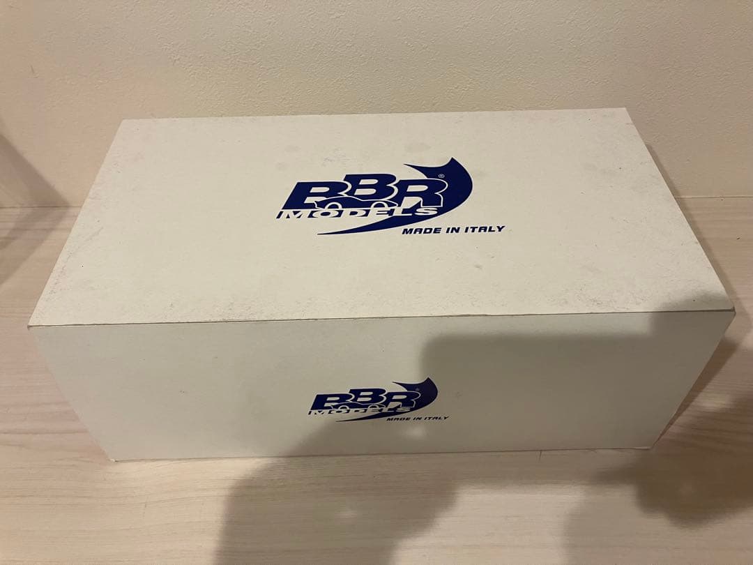 1/18 BBR フェラーリ 330 GT 2+2