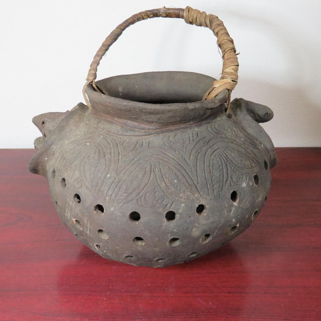 パプアニューギニア 形象土器 燻製容器 東ゼビック州 ディミリ村 希少