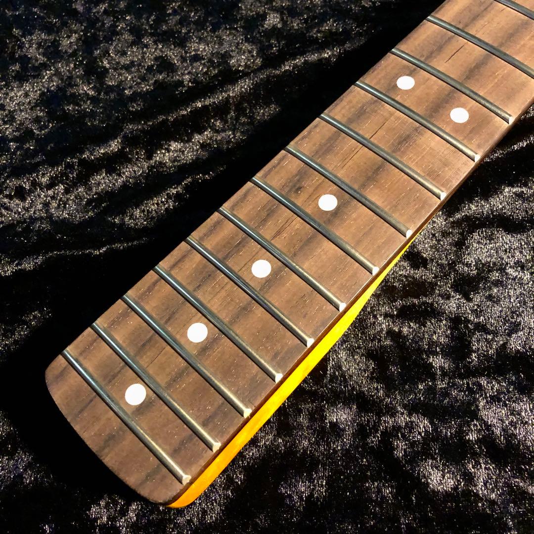 カナダ産フレイムメイプル　エレキギター ネック　ストラトキャスター ローズウッド