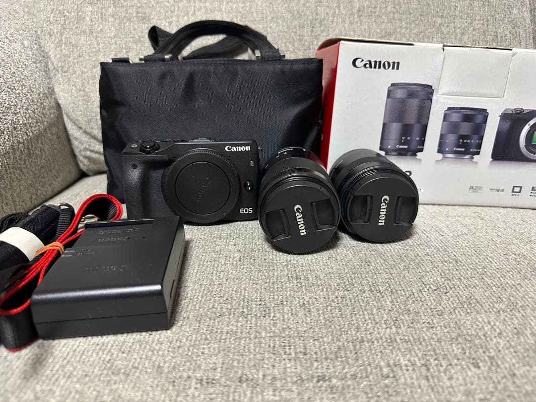 美品 Canon EOS M3 ミラーレス一眼 ダブルレンズキット