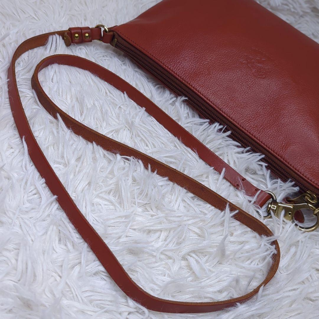 美品✨イルビゾンテ ショルダーバッグ オールレザー 茶 ロゴ型押し ロゴ金具