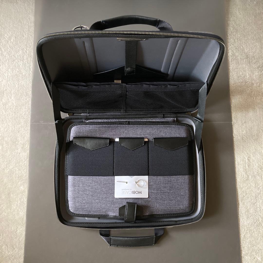 【レア】MOBICASE モビケース 8L スタンド機能搭載ノートパソコンバッグ