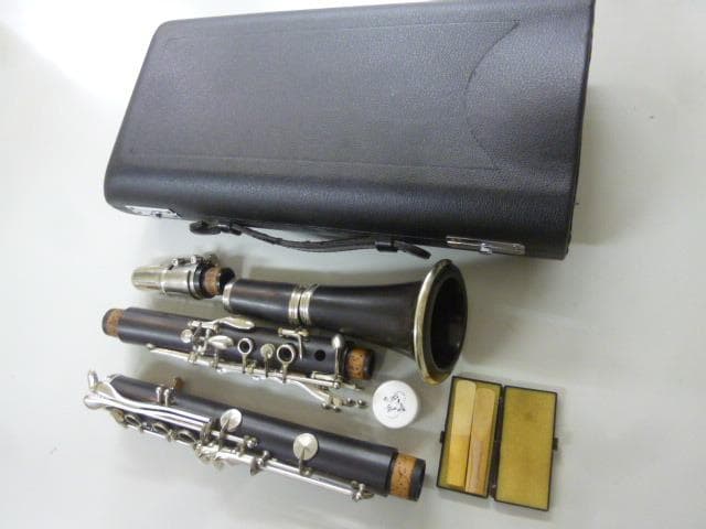 Buffet Crampon ビュッフェクランポン Bbクラリネット E13