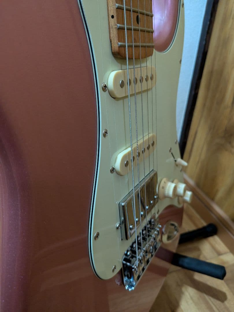 Bacchus ストラトキャスター SSH ユニバースシリーズ