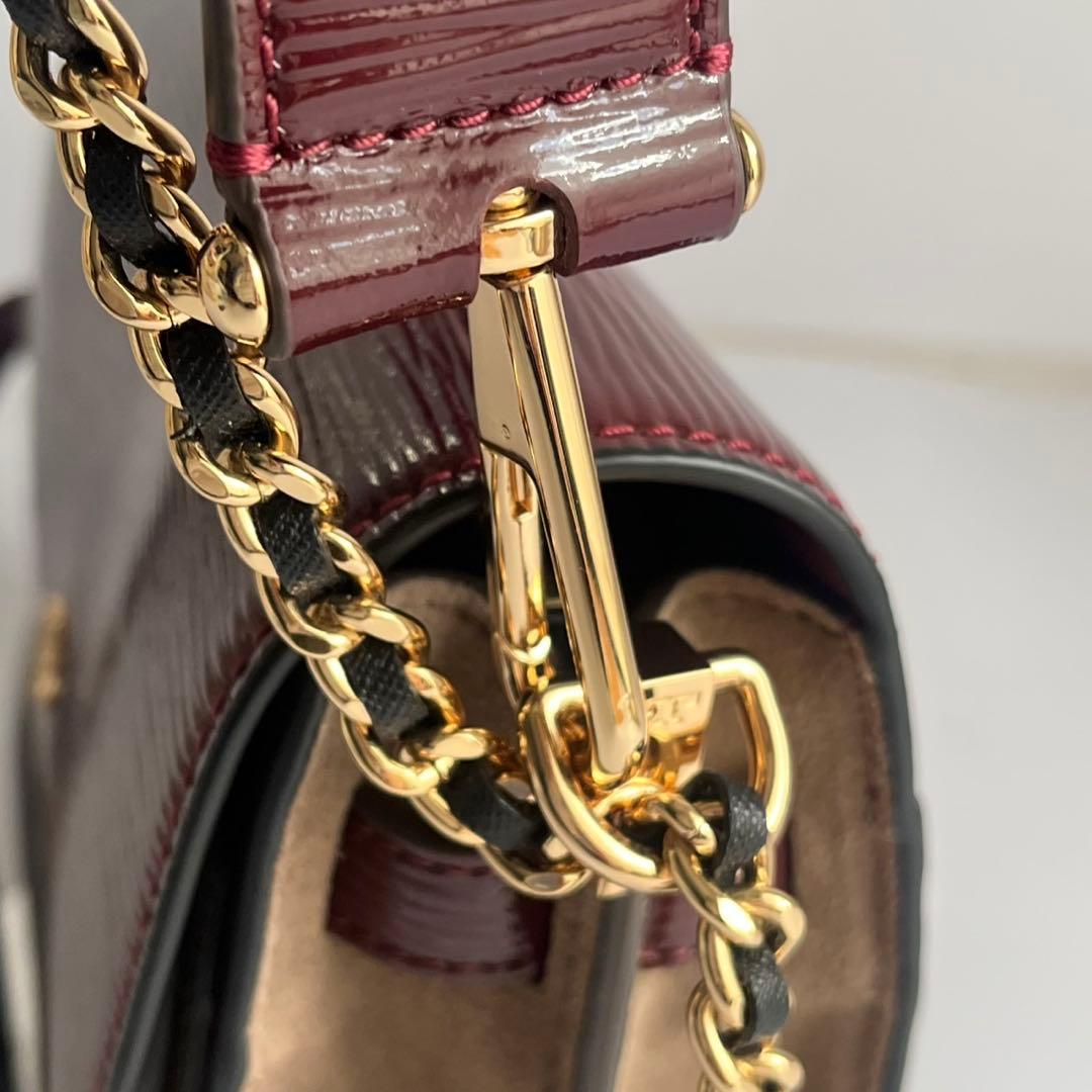 ✨未使用保管✨　Tory Burch ショルダーバッグ　レザー　パテント