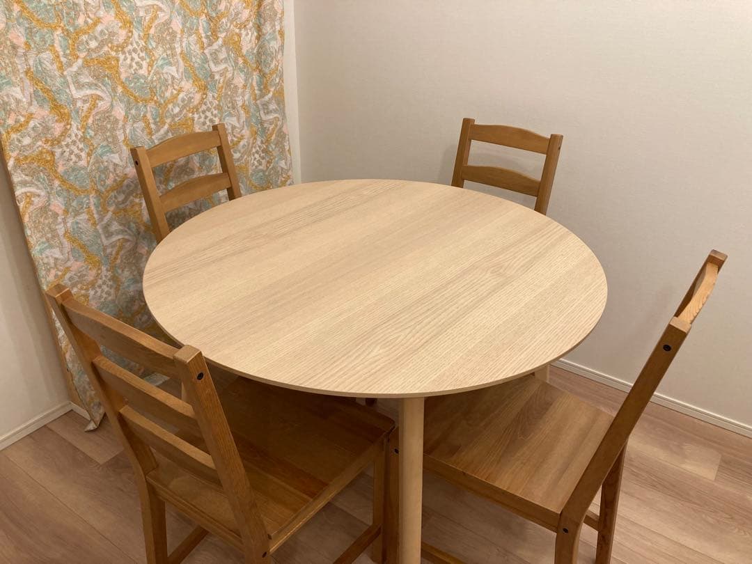IKEA テーブル(リーサボー)&チェア(ヨックモック)　1台4脚セット