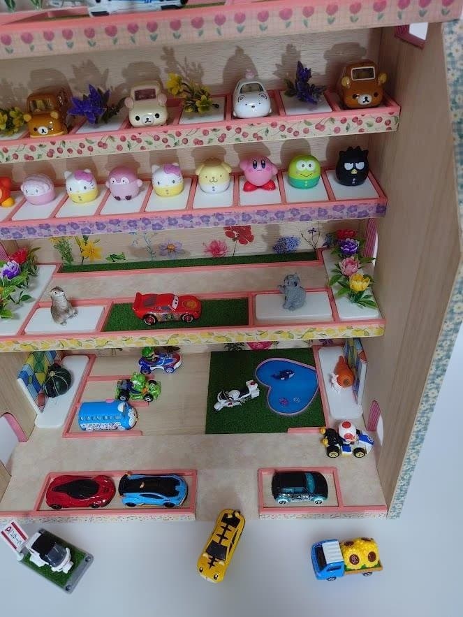 トミカ木製手作り駐車場（スモ－ルピンク）SP02