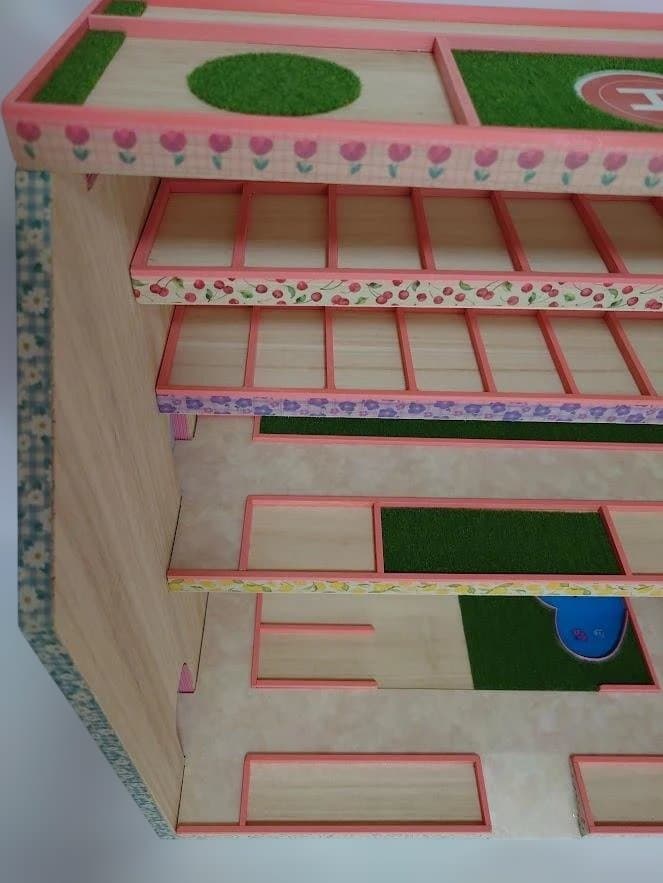 トミカ木製手作り駐車場（スモ－ルピンク）SP02