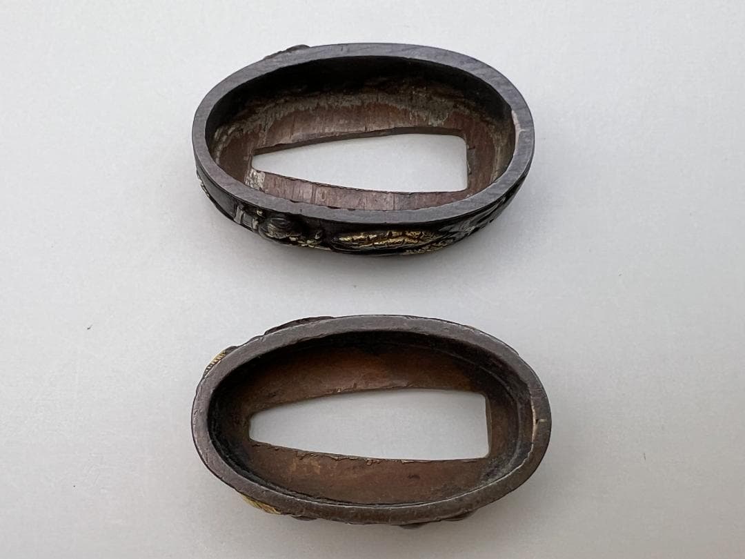 【海】江戸明治期　日本刀装具 人物馬文　金象嵌　縁頭　２点　骨董品　美術品