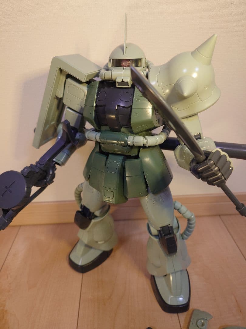 メガサイズ　ザクII　素組み