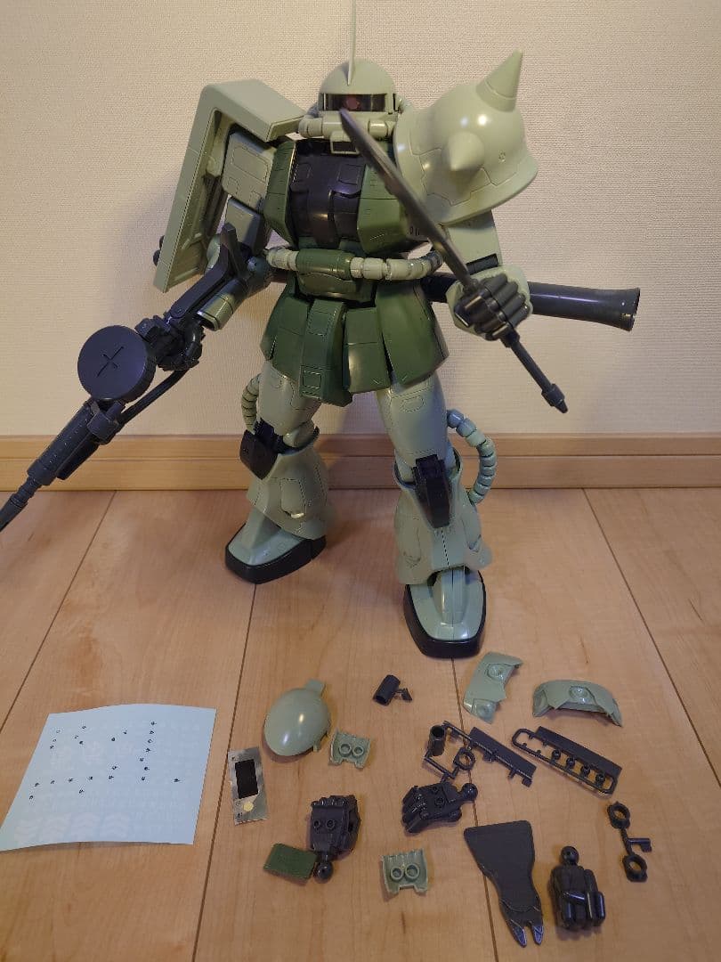 メガサイズ　ザクII　素組み